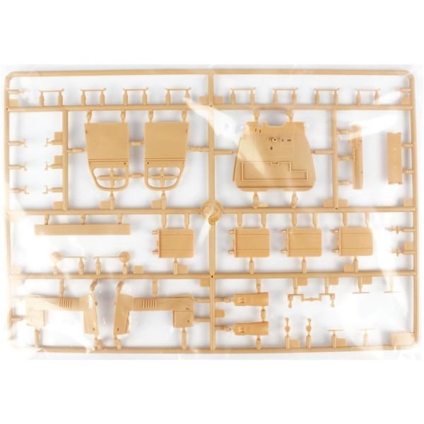 HobbyBoss 83830 1/35 Ölçek, CCKW 750 gallon Tanker, Askeri Kamyon, Plastik Model kiti