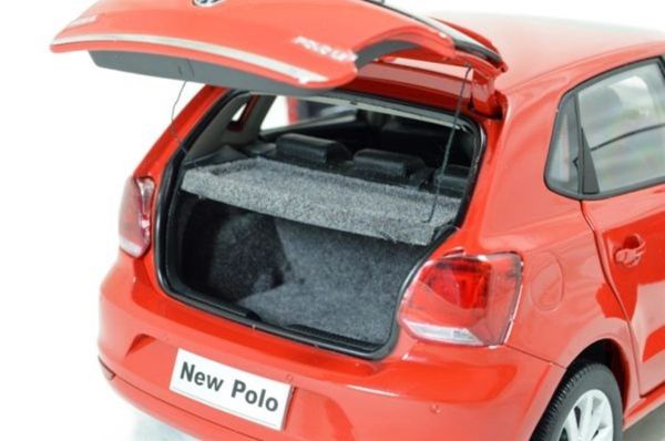 Paudi Model 2338R 1/18 Ölçek, 2014 Volkswagen Polo, Kırmızı, Sergilemeye Hazır Metal Araba Modeli