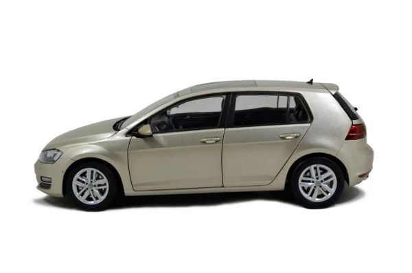 Paudi Model 2280S 1/18 Ölçek, Volkswagen Golf A7, Gümüş, Sergilemeye Hazır Metal Araba Modeli