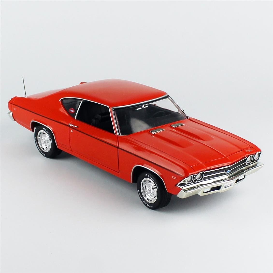 AutoWorld AMM1307 1/18 Ölçek,1969 Chevrolet Chevelle COPO (MCACN), Sergilemeye Hazır Metal Araba Modeli