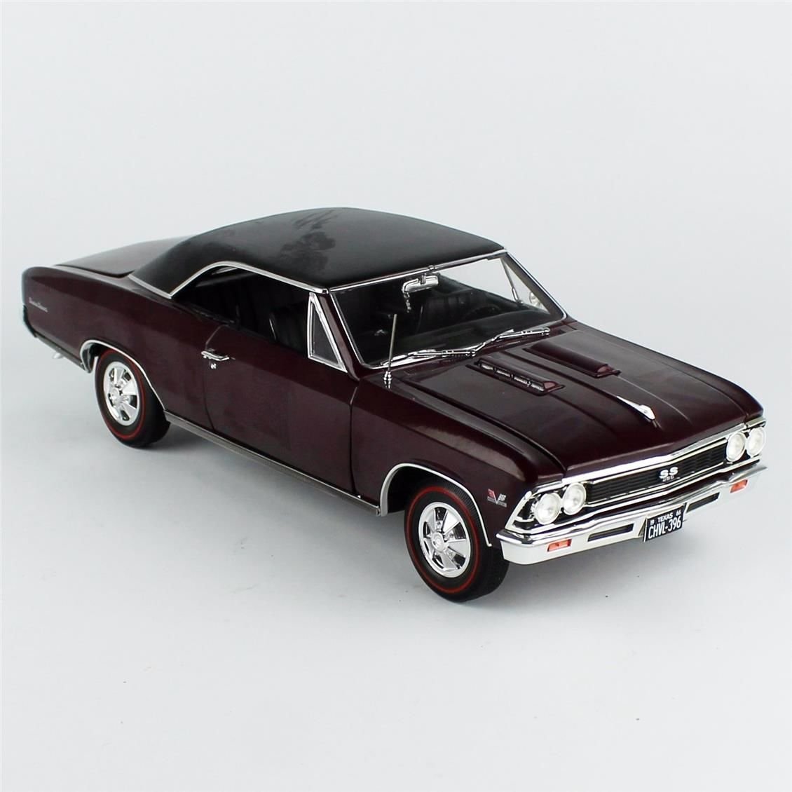 AutoWorld AMM1343 1/18 Ölçek, 1966 Chevrolet Chevelle SS396, Sergilemeye Hazır Metal Araba Modeli