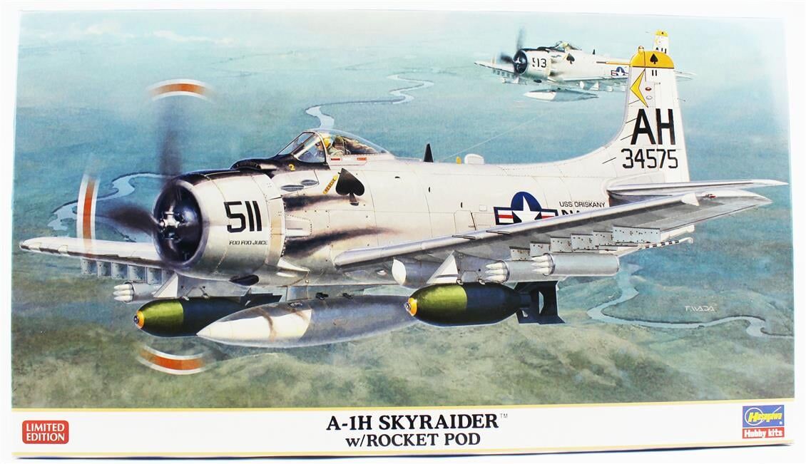 Hasegawa 2466 1/72 Ölçek, A-1H Skyraider w/ Rocket pod, (Limited Edition), Savaş Uçağı Plastik Model Kiti