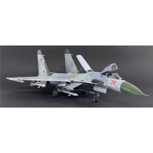 HobbyBoss 81712 1/48 Ölçek, Su-27 Flanker (Erken Dönem), Savaş Uçağı, Plastik Model kiti