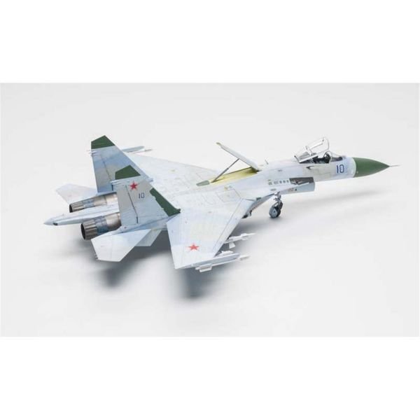 HobbyBoss 81711 1/48 Ölçek, Su-27 Flanker B, Savaş Uçağı, Plastik Model kiti