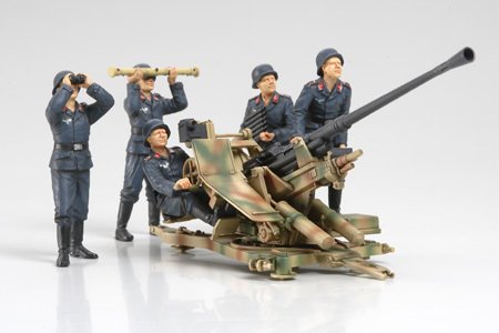 1/35 German Flak 37 w/Crew