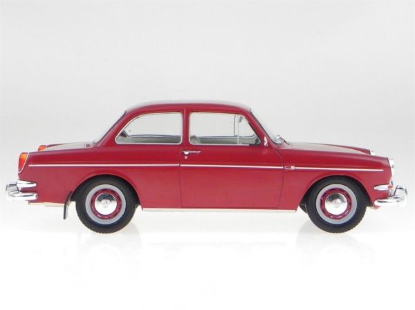 MCG 18090 1/18 Ölçek, 1963 Volkswagen 1500 S (T 3), Koyu Kırmızı, Sergilemeye Hazır Metal Minibüs Modeli