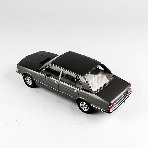 MCG 18121 1/18 Ölçek, 1973 Bmw 5ER, E12, Antrasit, Sergilemeye Hazır Metal Araba Modeli