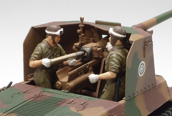 1/35 Type 1 w/6 Figures