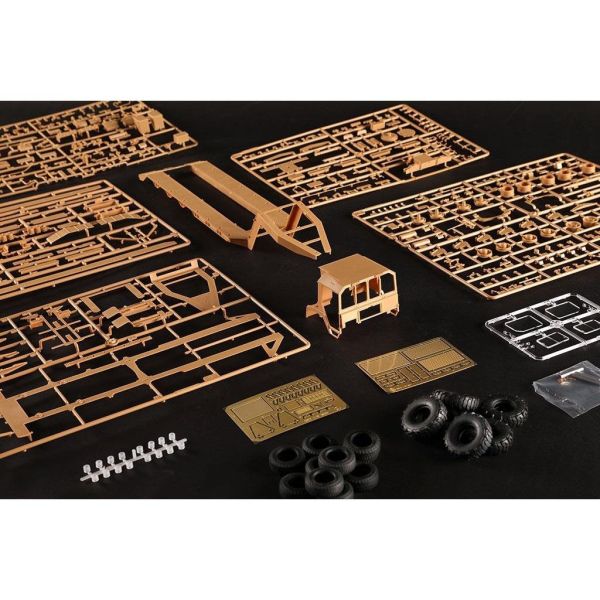 I Love Kit 63529 1/35 Ölçek, Tank taşıyıcı, M1014 Çekici ve M747 Alçak Dorse, Plastik Model Kiti