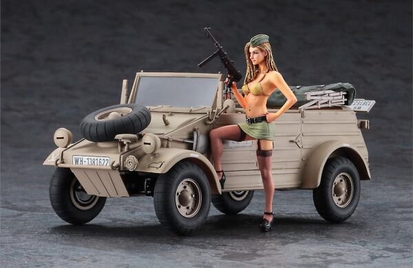 Hasegawa SP473 52273 1/24 Ölçek, Pkw.K1 Kübelwagen Type 82 (Balloon Tire) w/Blonde Girl's Figure, Plastik Model Kiti