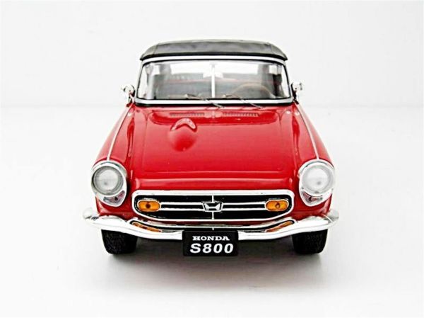 Triple9 Collection 1800190 1/18 Ölçek, 1966 Honda S 800, Kırmızı, Sergilemeye Hazır Metal Araba Modeli