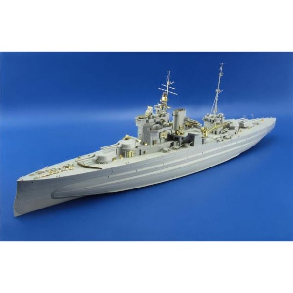 Trumpeter 05324 1/350 Ölçek, HMS Queen Elizabeth 1943, Savaş Gemisi, Plastik Model Kiti