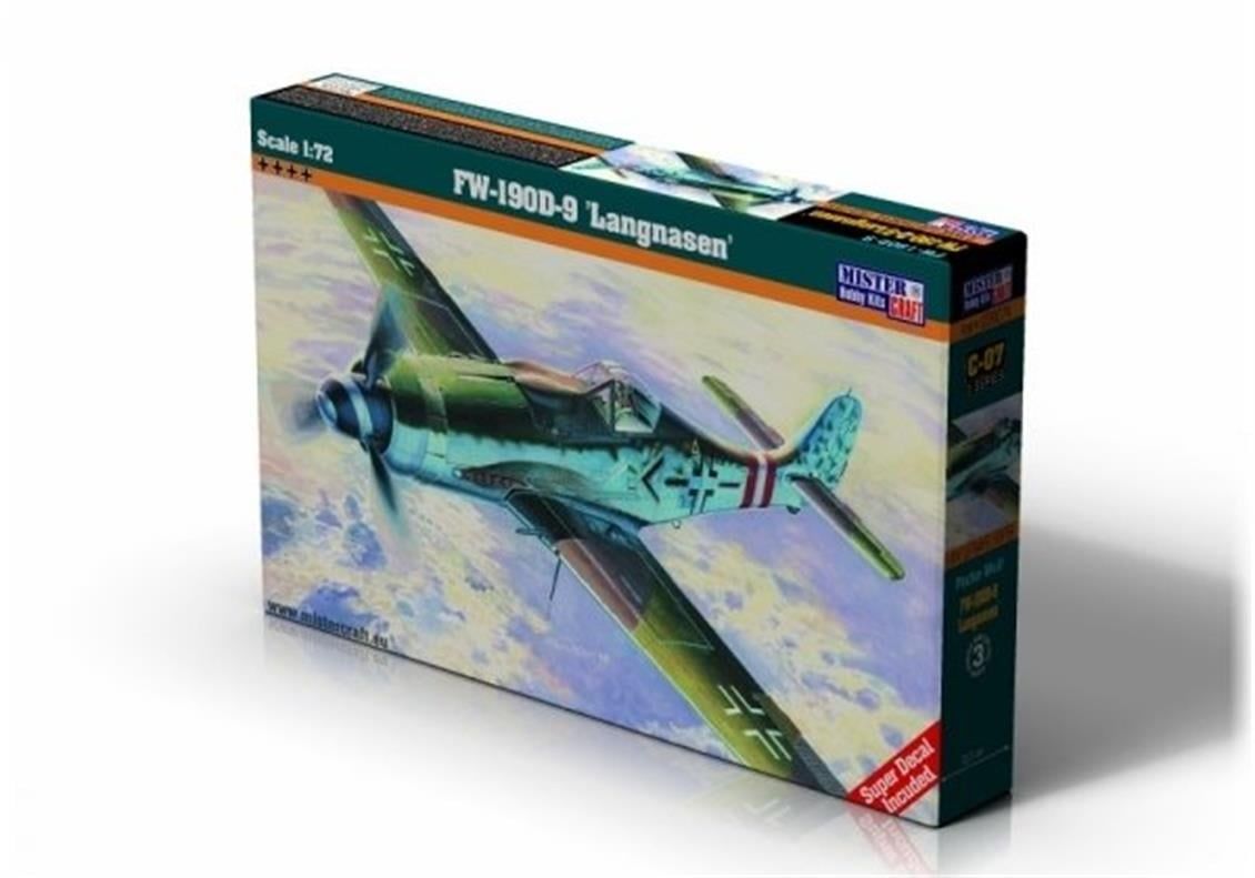 Mistercraft C007 1/72 Ölçek, Fw-190D-9 (Langnasen) Savaş Uçağı, Plastik Model kiti