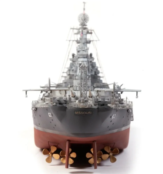 USS Missouri 1/200