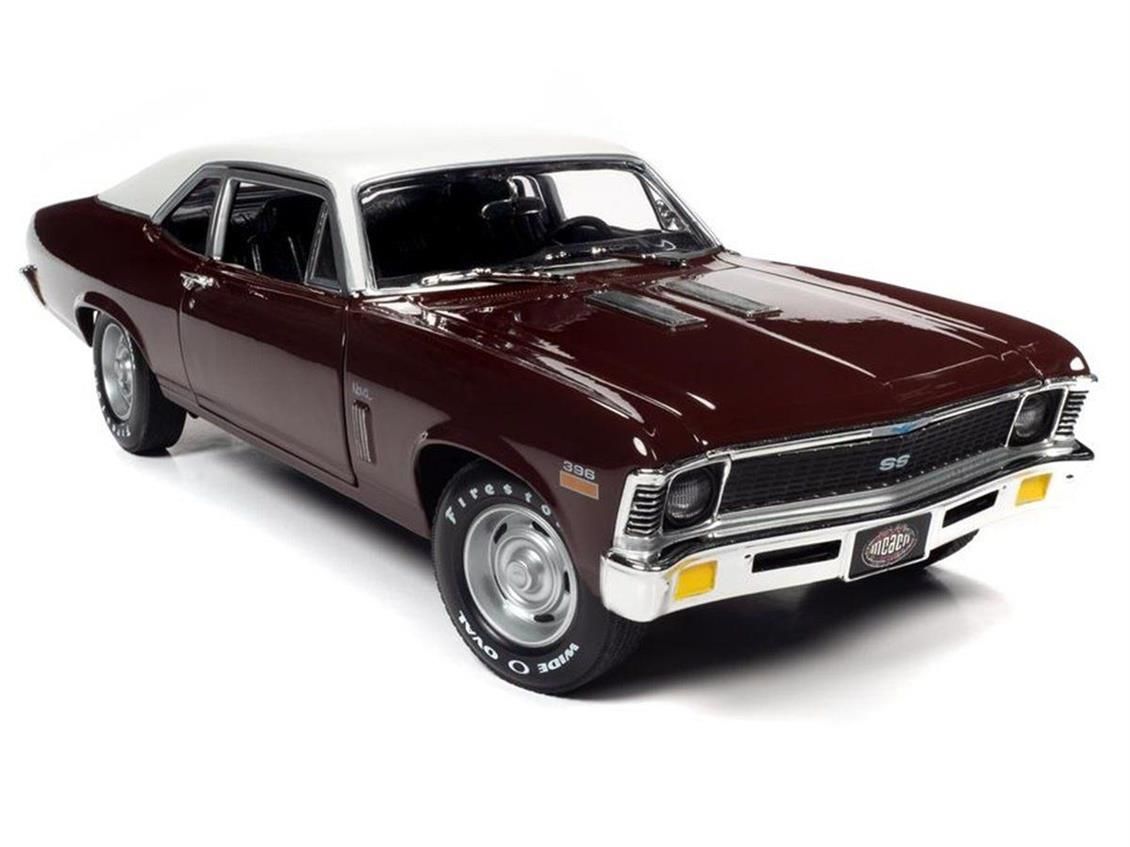 AutoWorld AMM1230 1/18 Ölçek, 1970 Chevy Nova SS 396 (MCACN Class of 1970), Black Cherry, Sergilemeye Hazır Metal Araba Modeli