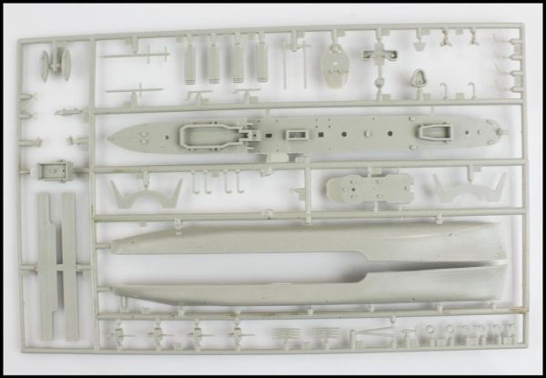 Mistercraft S099 1/500 Ölçek, HMS (Ivanhoe) Zırhlı Gemi, Plastik Model kiti