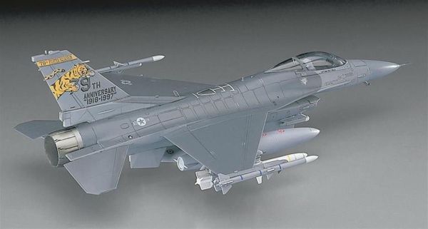 Hasegawa D18 448 1/72 Ölçek, F-16CJ (Block 50) Fighting Falcon, Savaş Uçağı, Plastik Model kiti