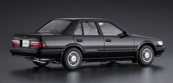 Hasegawa HC33 21133 1/24 Ölçek, Nissan Bluebird 4-Door Sedan SSS-Attesa Limited (U12) 1987, Otomobil, Plastik Model kiti