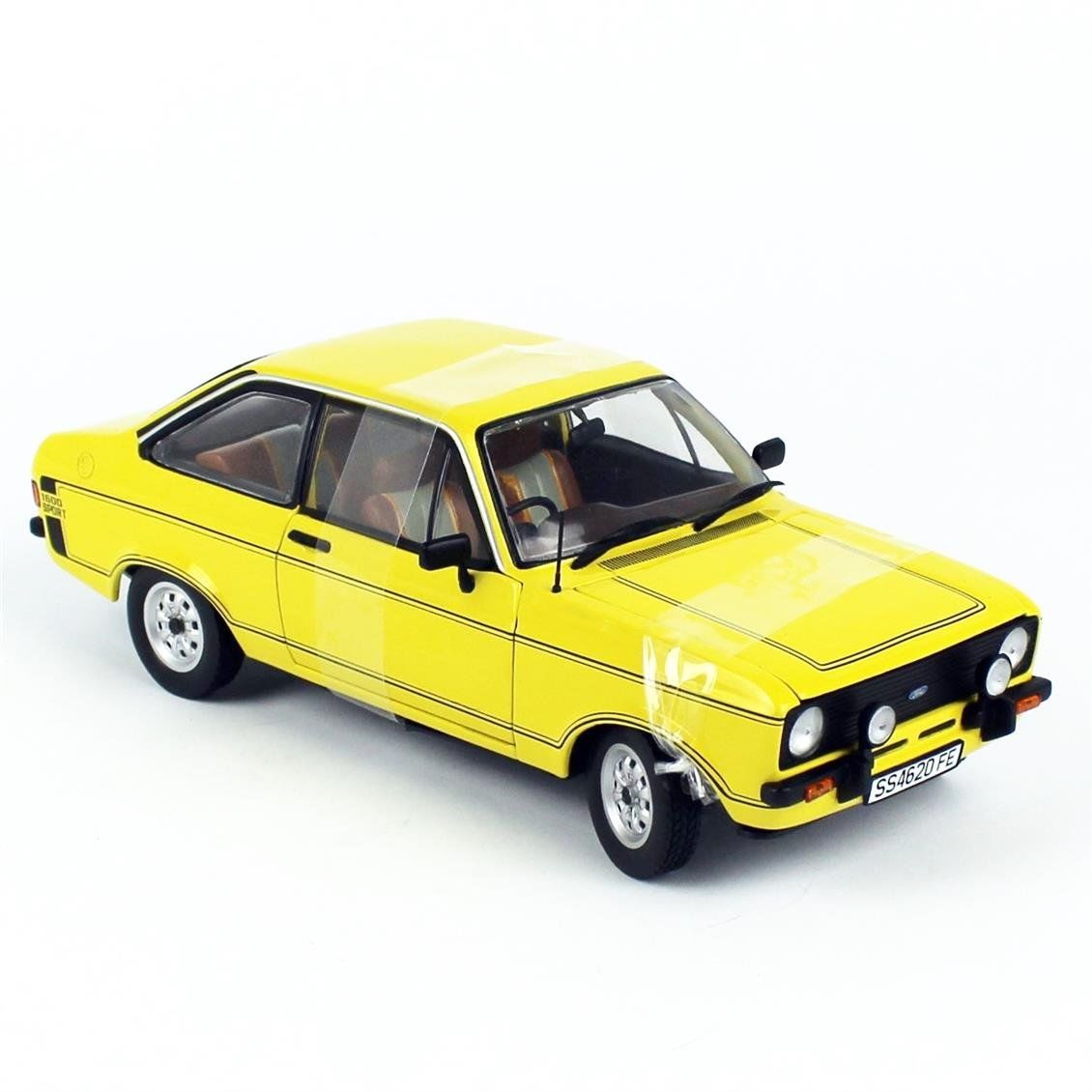 Sunstar 4620R 1/18 Ölçek, 1975 Ford Escort MKII Sport, Sarı, Sergilemeye Hazır Metal Ralli Araba Modeli