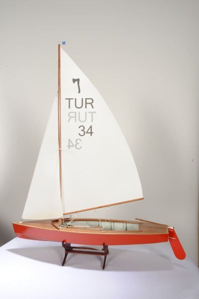 1/10 PIRAT ” Sailing Class ” – 56 cm