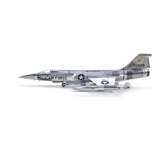 Academy 12576 1/72 Ölçek, USAF F-104C (Vietnam Savaşı) Savaş Uçağı, Plastik Model kiti