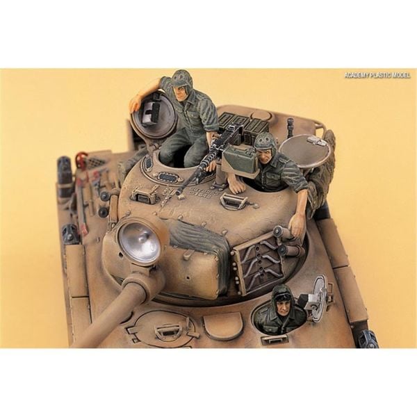 Academy 13254 1/35 Ölçek, I.D.F. M-51 Super Sherman Tankı, Plastik Model kiti