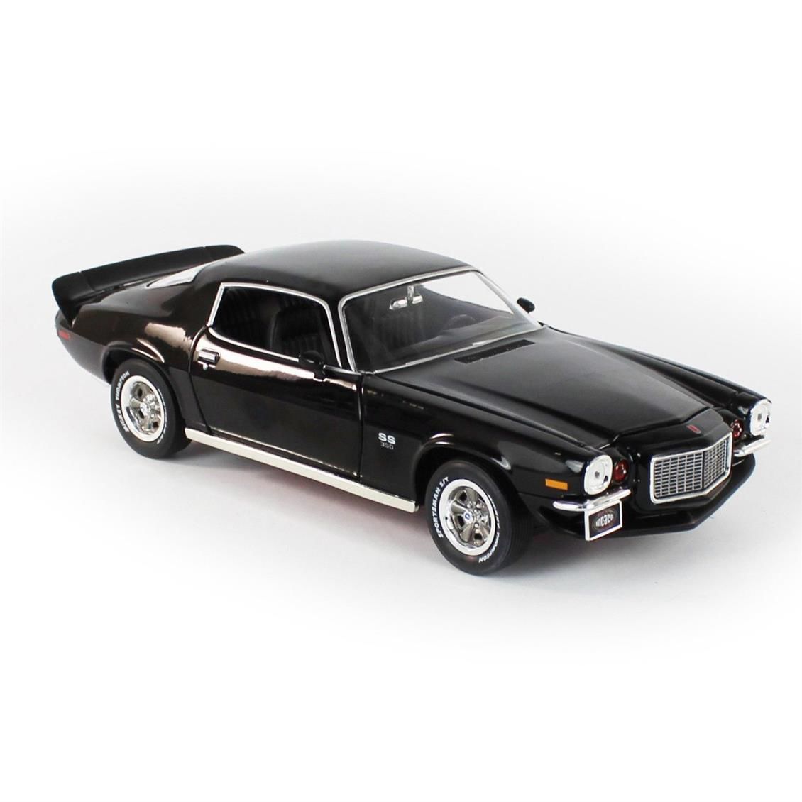 AutoWorld AMM1250 1/18 Ölçek, 1971 Chevy Camaro SS/RS (MCACN & Class of 1971), Tuxedo Black, Sergilemeye Hazır Metal Araba Mode