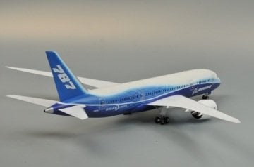 1/144 Boeing 787 Dreamliner