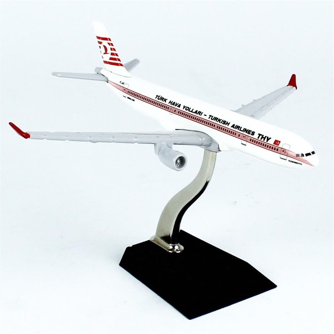 THY057 1/250 Ölçek, THY Piyama Logolu lAirbus A330-300 Yolcu Uçağı, Sergilemeye Hazır Ahşap Standlı Metal Model