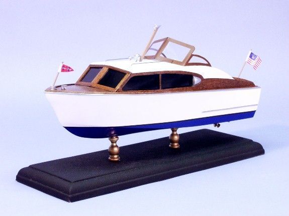 Chris-Craft 24' Sedan 31,8cm