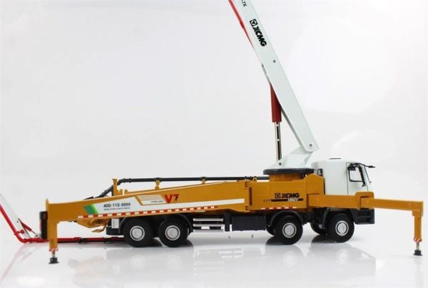 Yagao HB62K 1/35 Ölçek, XCMG Beton Pompası-Sergilemeye Hazır Metal Model