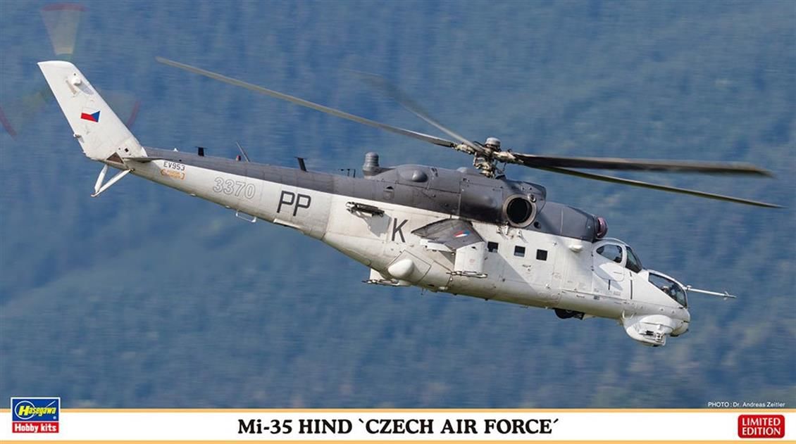 Hasegawa 2247 1/72 Ölçek, Mi-35 Hind Czech Air Force (Limited Edition) Helikopter, Plastik Model kiti