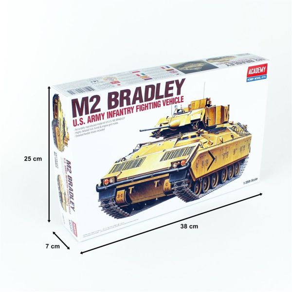 Academy 13237 1/35 Ölçek, M2 Bradley Amerikan Zırhlı Personel Taşıyıcı, Plastik Model kiti