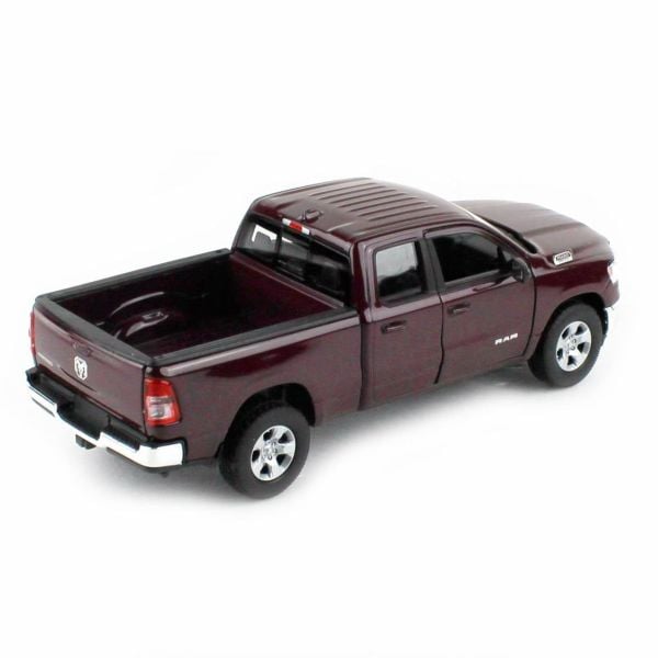 Welly 24104 1/24 Ölçek, 2019 Ram 1500, Koyu Kırmızı/Kahverengi, Sergilemeye Hazır Metal Araba Modeli