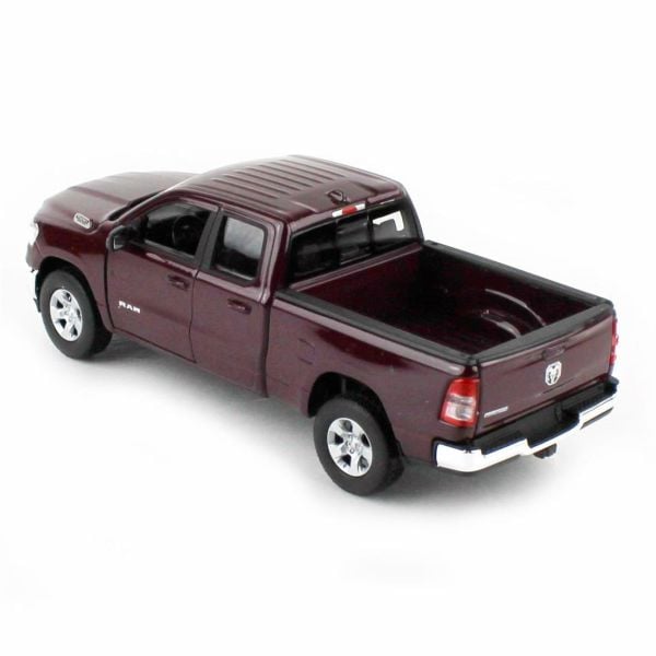 Welly 24104 1/24 Ölçek, 2019 Ram 1500, Koyu Kırmızı/Kahverengi, Sergilemeye Hazır Metal Araba Modeli