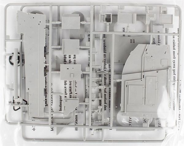 HobbyBoss 82409 1/35 Ölçek, LVTP-7 Amfibi Hücum Aracı Mak