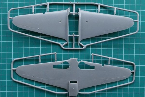 Modelsvit MSVIT4802 1/48 Ölçek, YAK-1 Sovyet Arktik Kayaklı Avcı Uçağı, Plastik Model kiti