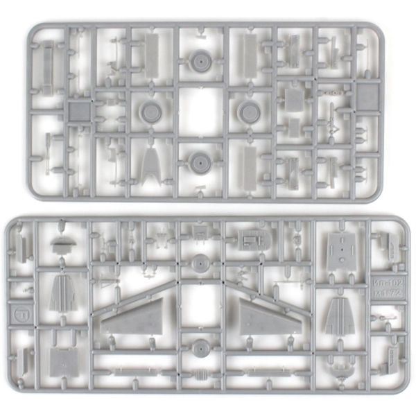 Modelsvit AAM7211 1/72 Ölçek, IL-102 Yer Taaruz Uçağı, Plastik Model kiti