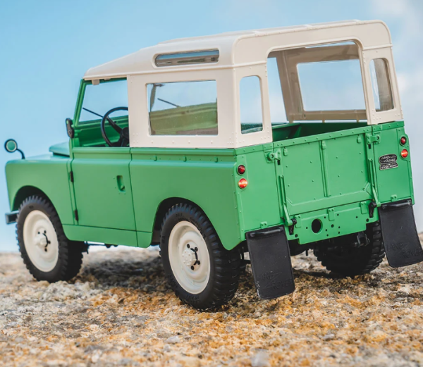 FMS 1/12 Land Rover Series II RTR