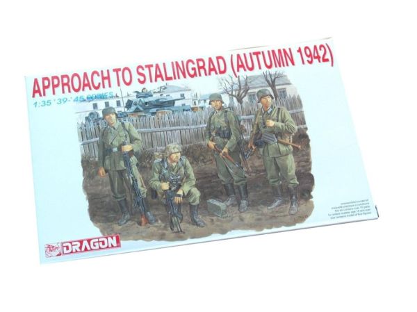 Dragon 6122 1/35 Ölçek, Stalingrad Kuşatması (Sonbahar 1942) Asker Figürleri  Plastik Model Kiti