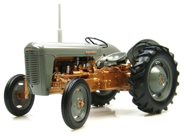 Universal Hobbies UH2986 1/16 Ölçek, Ferguson FE 35 - 1956 Traktör, Sergilemeye Hazır Metal Tarımsal Makina Modeli