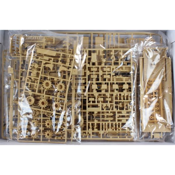 Academy 13281 1/35 Ölçek, Magach 6B Gal Batash Tankı, Plastik Model kiti