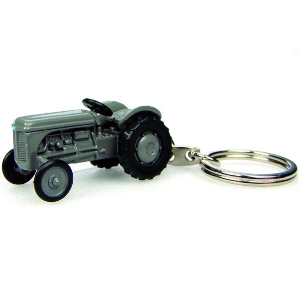 Universal Hobbies UH5565 Massey Ferguson TEA 20 Traktör, Metal Anahtarlık