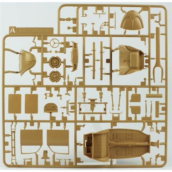 RFM 5023 1/35 Ölçek, Tip 82E, İç Detaylı Alman Personel Aracı, Plastik Model kiti