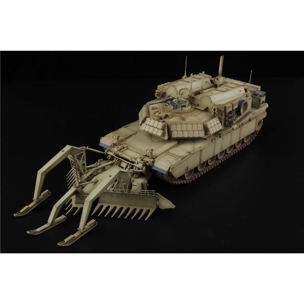 RFM 5011 1/35 Ölçek, M1 ABV Mayın Temizleme Aparatlı, Taarruz İhlal Tankı, Plastik Model kiti