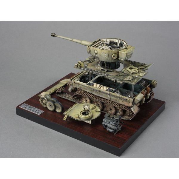 RFM 5003 1/35 Ölçek, Tiger I Erken Dönem Tankı, İç Detaylı, Plastik Model kiti