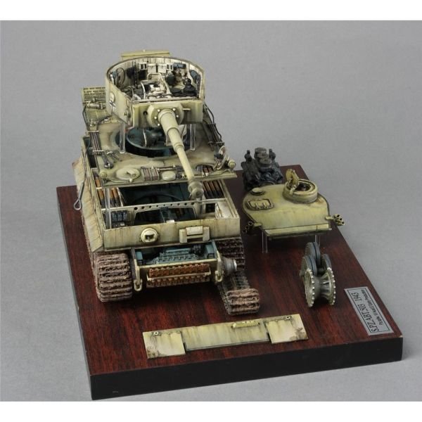 RFM 5003 1/35 Ölçek, Tiger I Erken Dönem Tankı, İç Detaylı, Plastik Model kiti