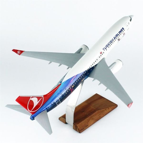 THY008 1/100 Ölçek, THY Cezayir Logolu B737-800 Yolcu Uçağı, Sergilemeye Hazır Ahşap Standlı Model