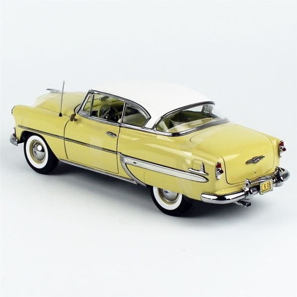 Sunstar 1608 1/18 Ölçek, 1953 Chevrolet Bel Air Hard Top Coupe, Altın Rengi, Sergilemeye Hazır Metal Araba Modeli