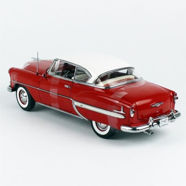 Sunstar 1607 1/18 Ölçek, 1953 Chevrolet Bel Air Hard Top Coupe, Kırmızı, Sergilemeye Hazır Metal Araba Modeli